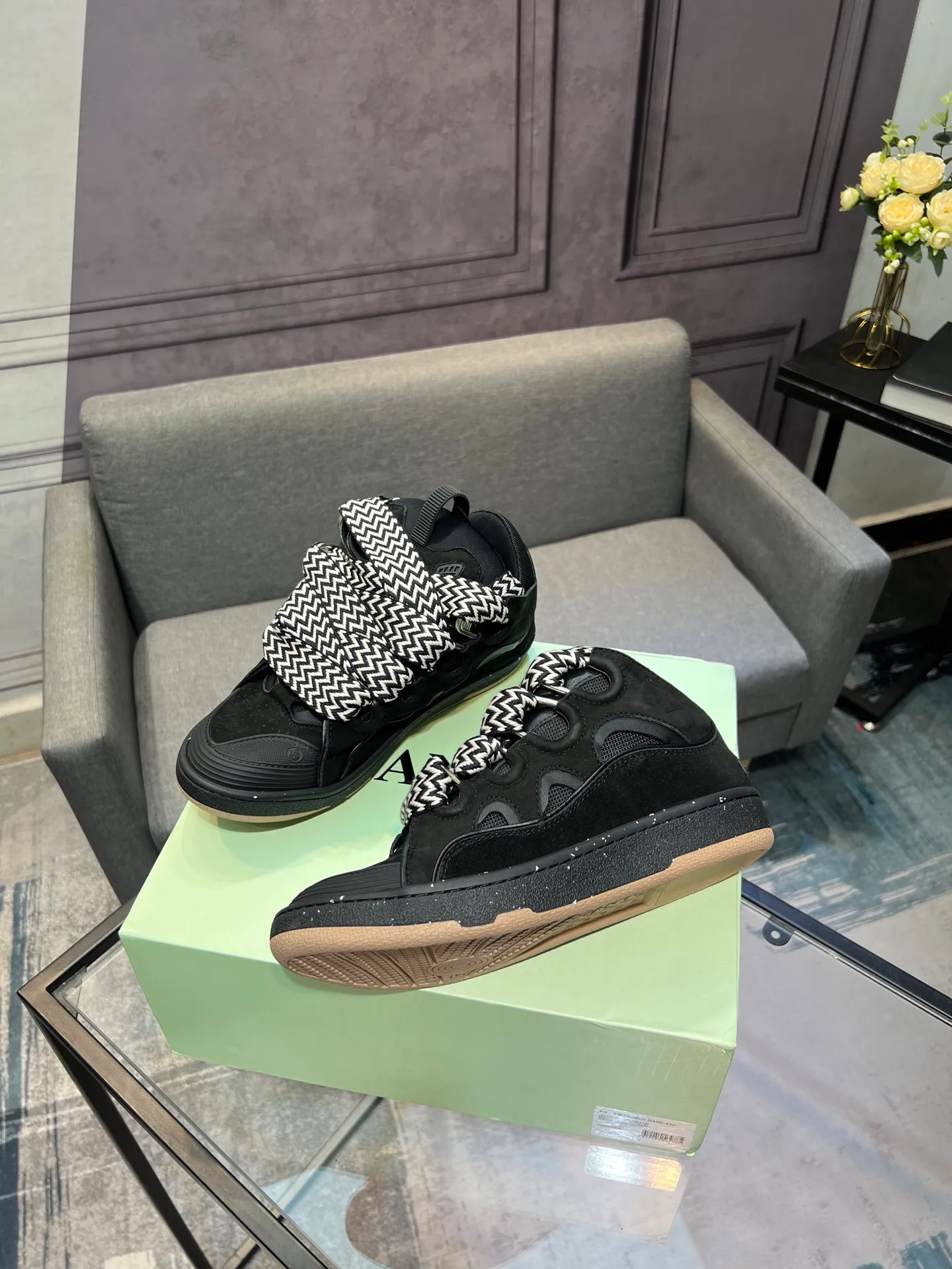 Men's men's shoes💰780 [LANVIN] Latest lace-up fashionable casual sneakers for couples High-quality CLAY couple series‼ ️ The latest trendy products of the season 🌈Many bloggers have planted grass and purchased the original open-mold customization. The upper and outsole are sewn with mark threads without edge sealing. Multiple material splicing combination design. Very versatile for fashionable and casual wear. Comfortable on the feet. Recommended for self-retention (upper cowhide + cow suede + breathable mesh) inner foot pad cowhide exclusive original open-mold clear logo rubber outsole ⚠️36-44 yards (45 custom-made)